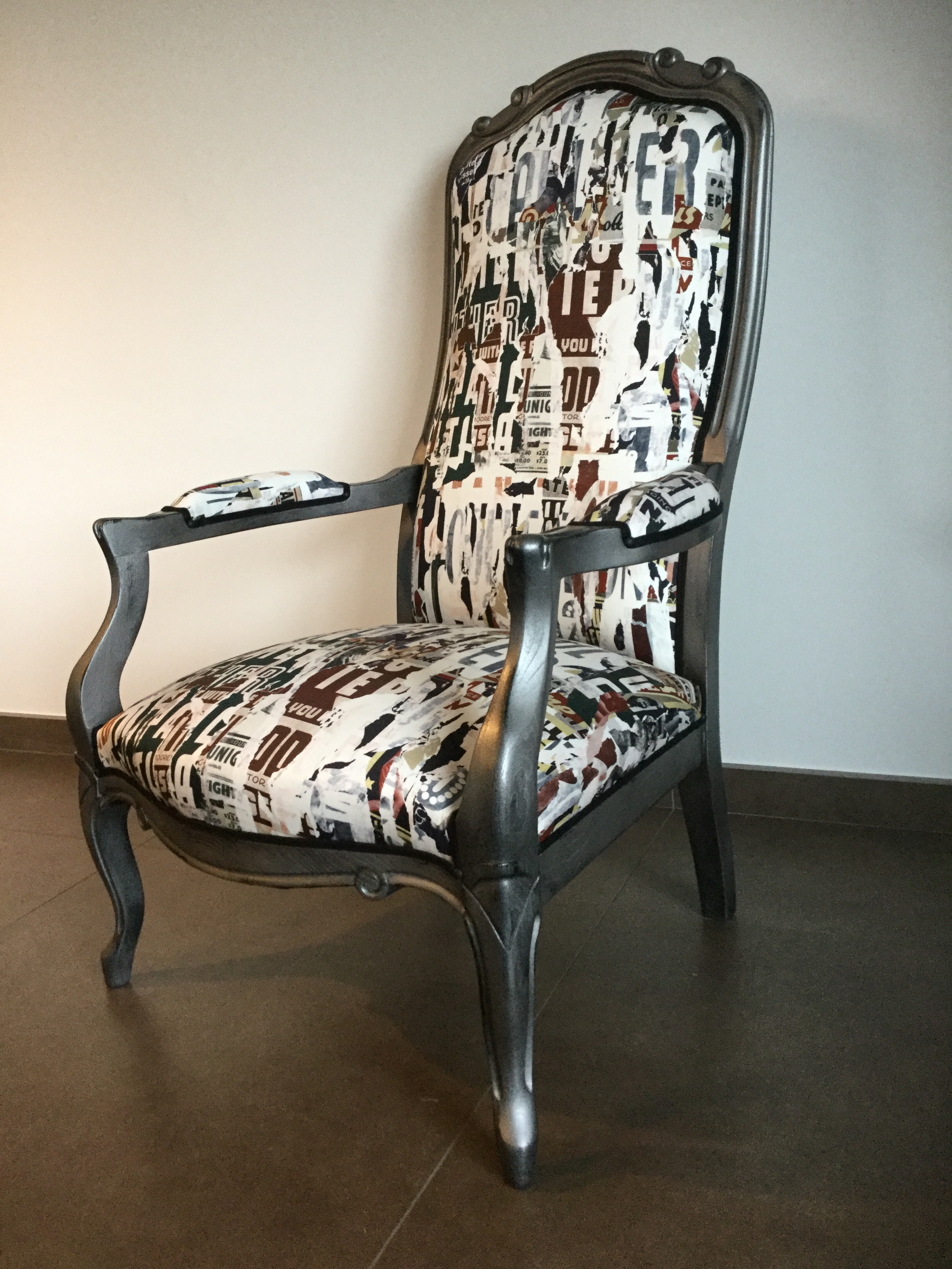 Atelierlesrenaissances tapissierdecorateur tapissierbordeaux tapissiersaintmedardenjalles tapissierblanquefort tissustreetart renovationfauteuil fauteuilvoltaire relookingmeuble