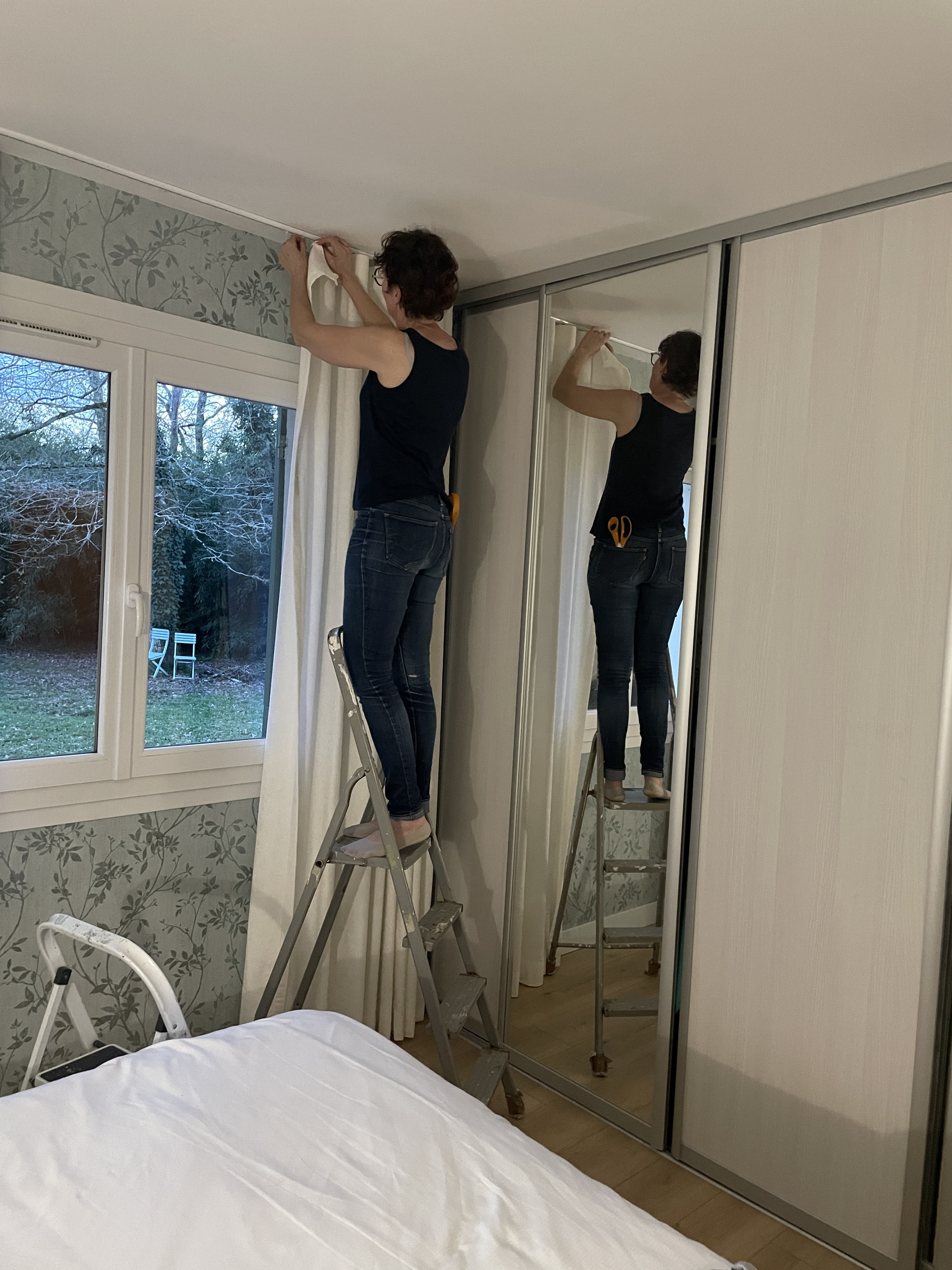 Atelier les renaissances tapissier decorateur bordeaux lacanau confection couture ameublement rideaux saint medard en jalles