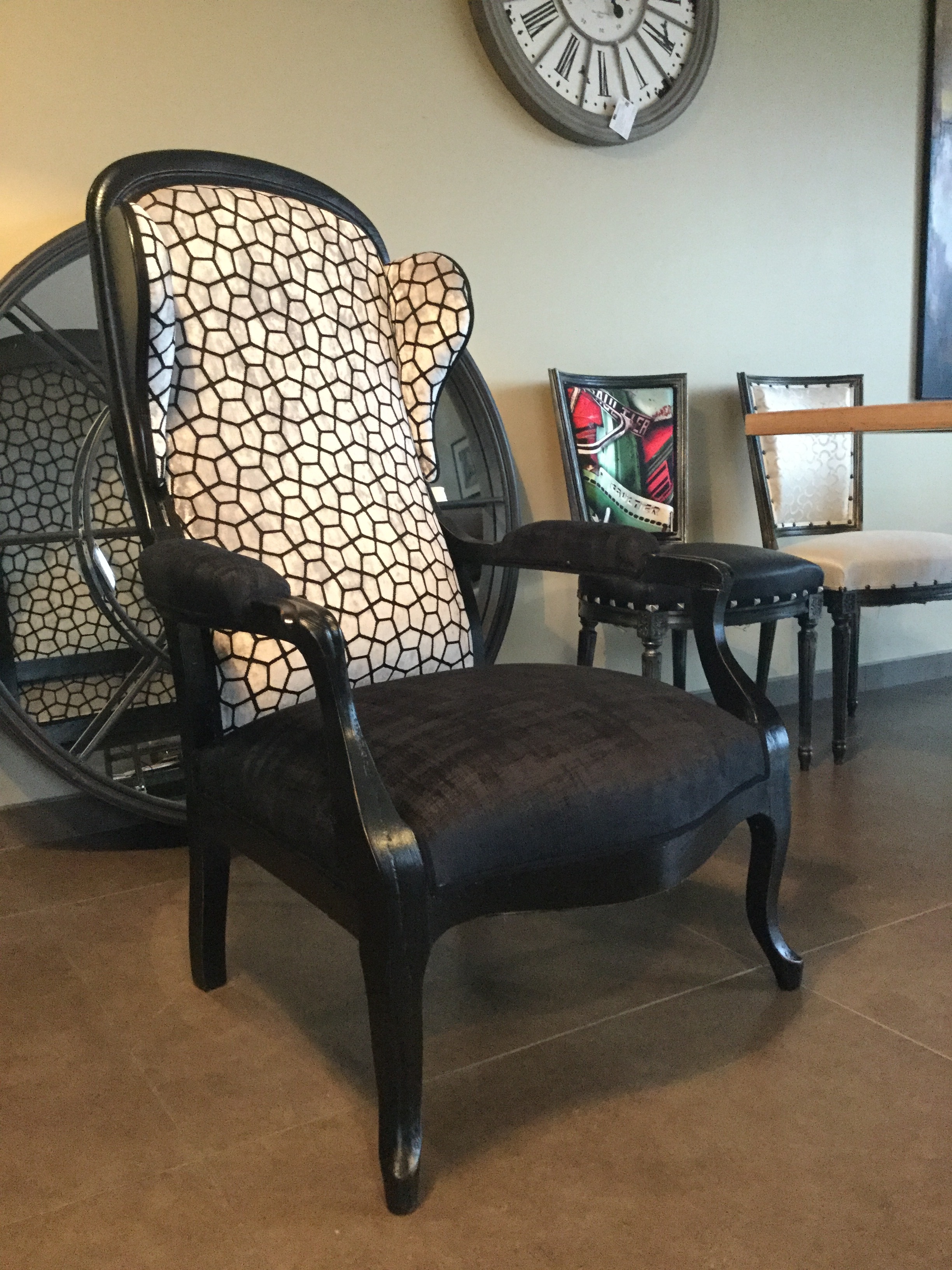 Atelierlesrenaissances tapissierdecorateur relookingmeuble tapissierbordeaux tapissiersaintmedardenjalles refectionfauteuil fauteuilvoltaire ebeniste stage formationtapisserie tapissierandernos