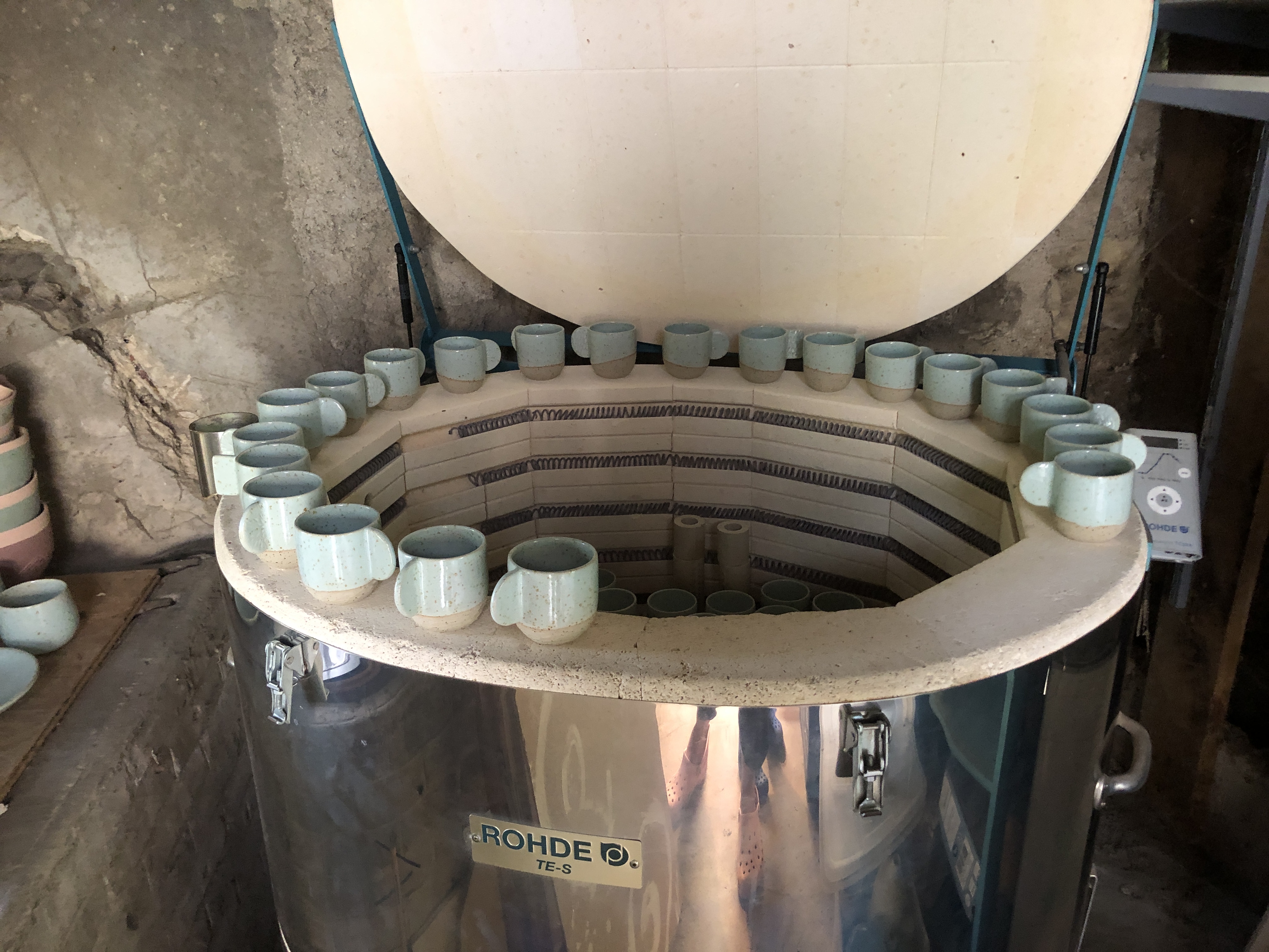 Defournement tasses gres pyrite celadon lechantdelemail