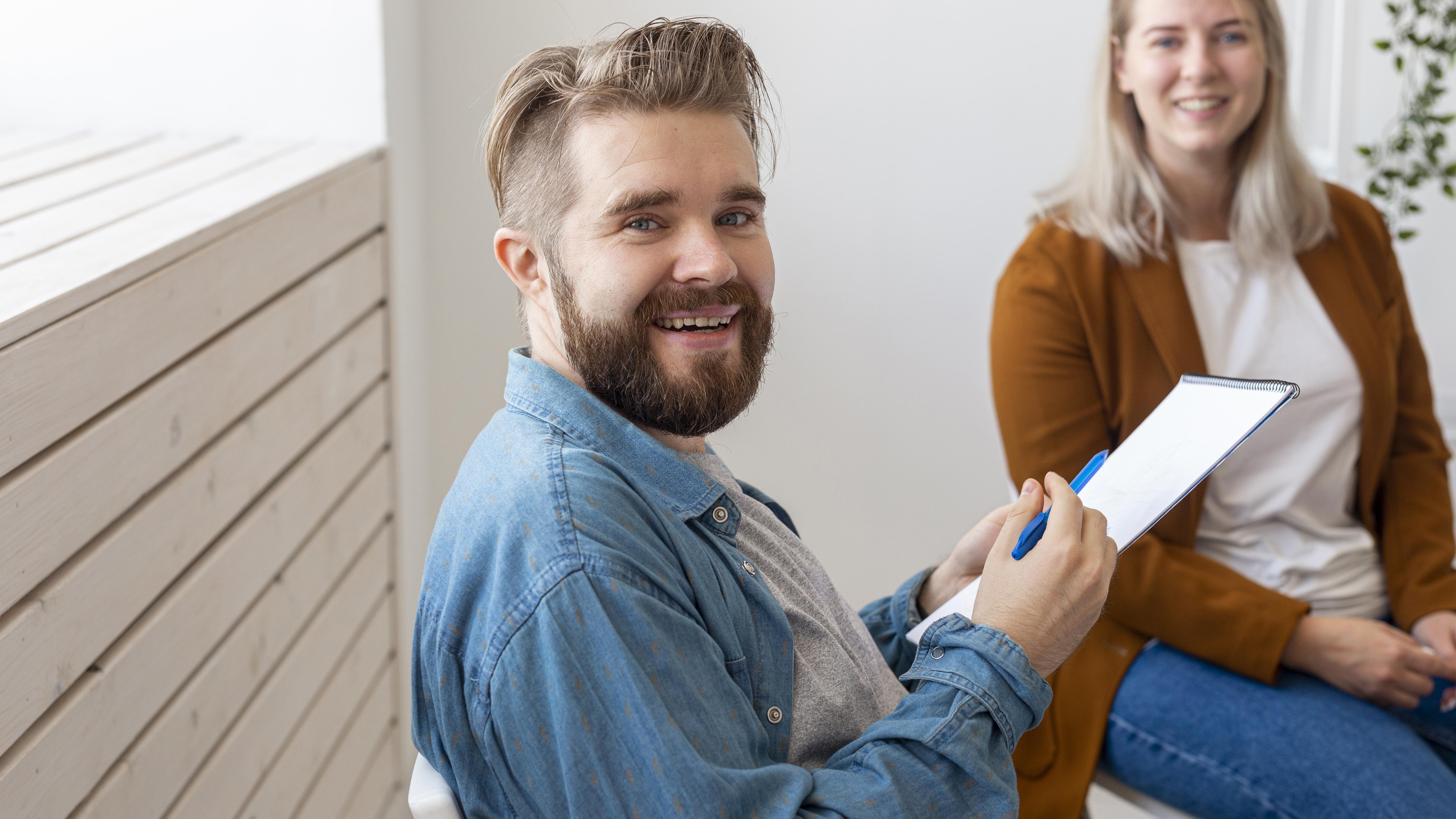 Libérez votre créativité avec nos ateliers d'aide à la création (artistique, projets professionnels et reconversion, étudiants) à Biganos et à Talence. Un accompagnement sur mesure pour lever les blocages et concrétiser vos projets.