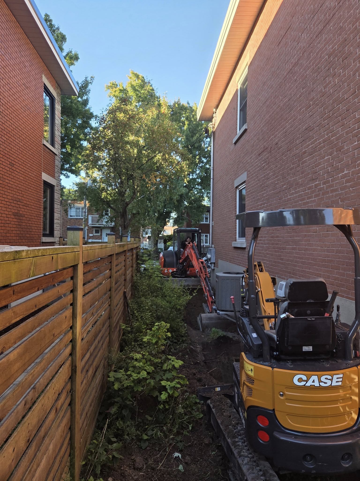 Excavation-comeau-espace-restreint
