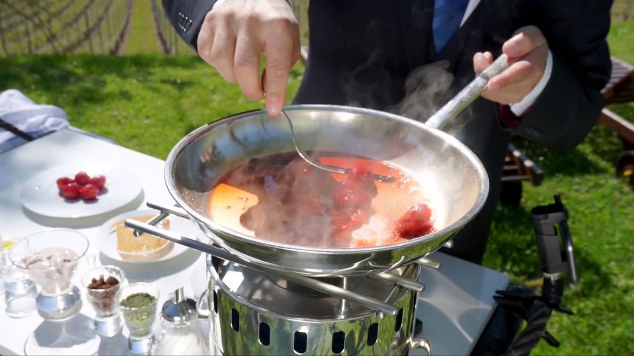 Fraises-flambees-a-la-vanille-2