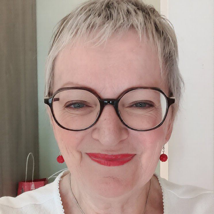 Photo-de-profil-a-prendre-pour-site