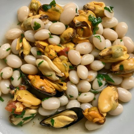 Moules-aux-haricots-cocos-et-roquette