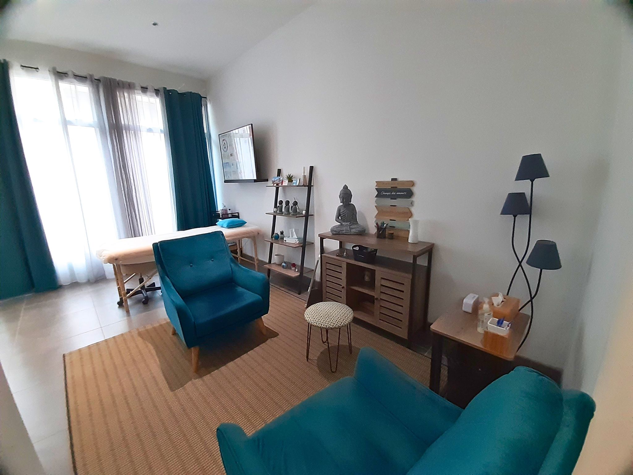 Cabinet VP Grenoble naturopathie naturopathe reflexologie plantaire massages amma assis