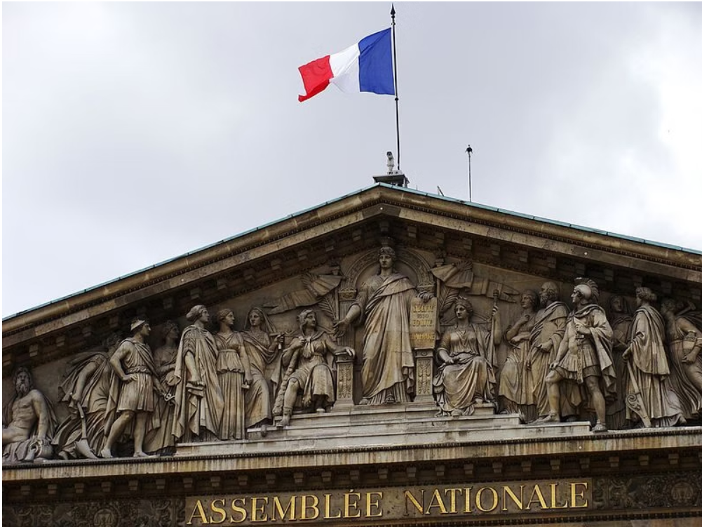 Fronton-assemblee-nationale