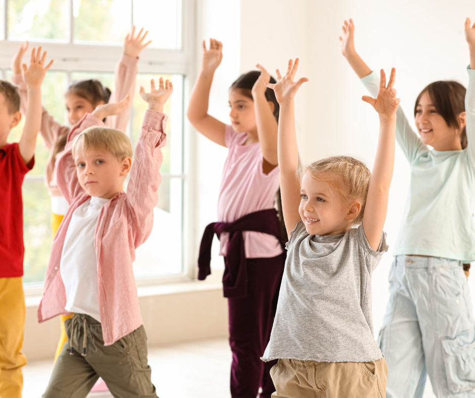 Cours de danse enfants dès 5 ans à Lugon et l’Île-du-Carnay, éveil au rythme et coordination, danse ludique Fronsac et Villegouge
