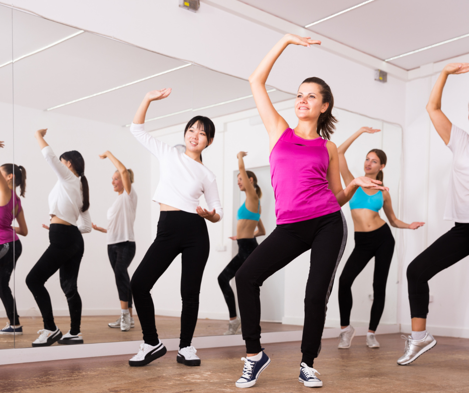 Cours de danse adultes et ados, solo, en ligne avec base bachata, rock, et toutes danses, toutes musiques à Lugon et l’Île-du-Carnay, éveil corporel et rythme, école de danse Fronsac et Lalande