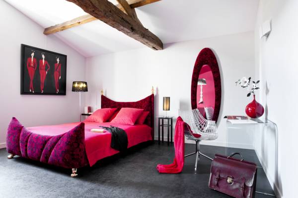Villa des forges chambre rouge