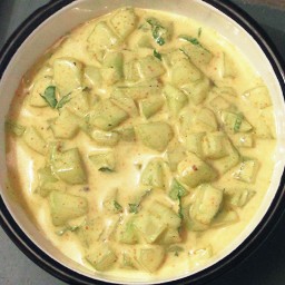 Salade-de-concombre-a-la-creme-de-curry