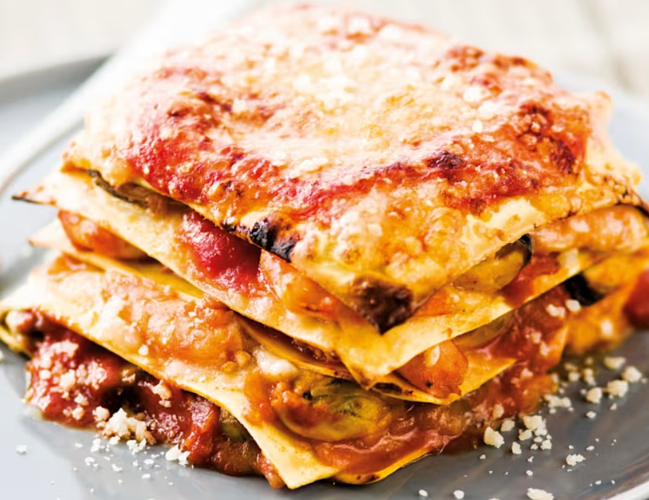 Lasagnes-aux-crevettes-et-pesto-rouge