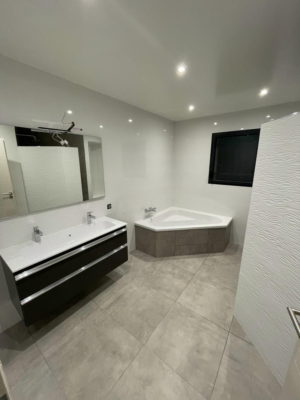 Salle de bain 1