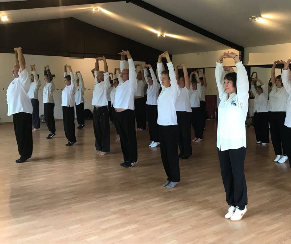 Qi gong tai chi enseignante diplomee art du mieux etre adeline viviant