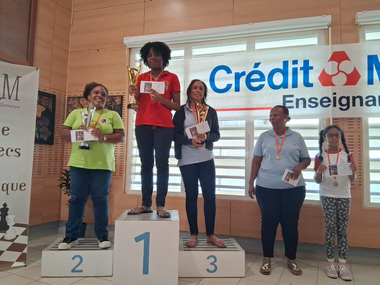 Podium-feminin