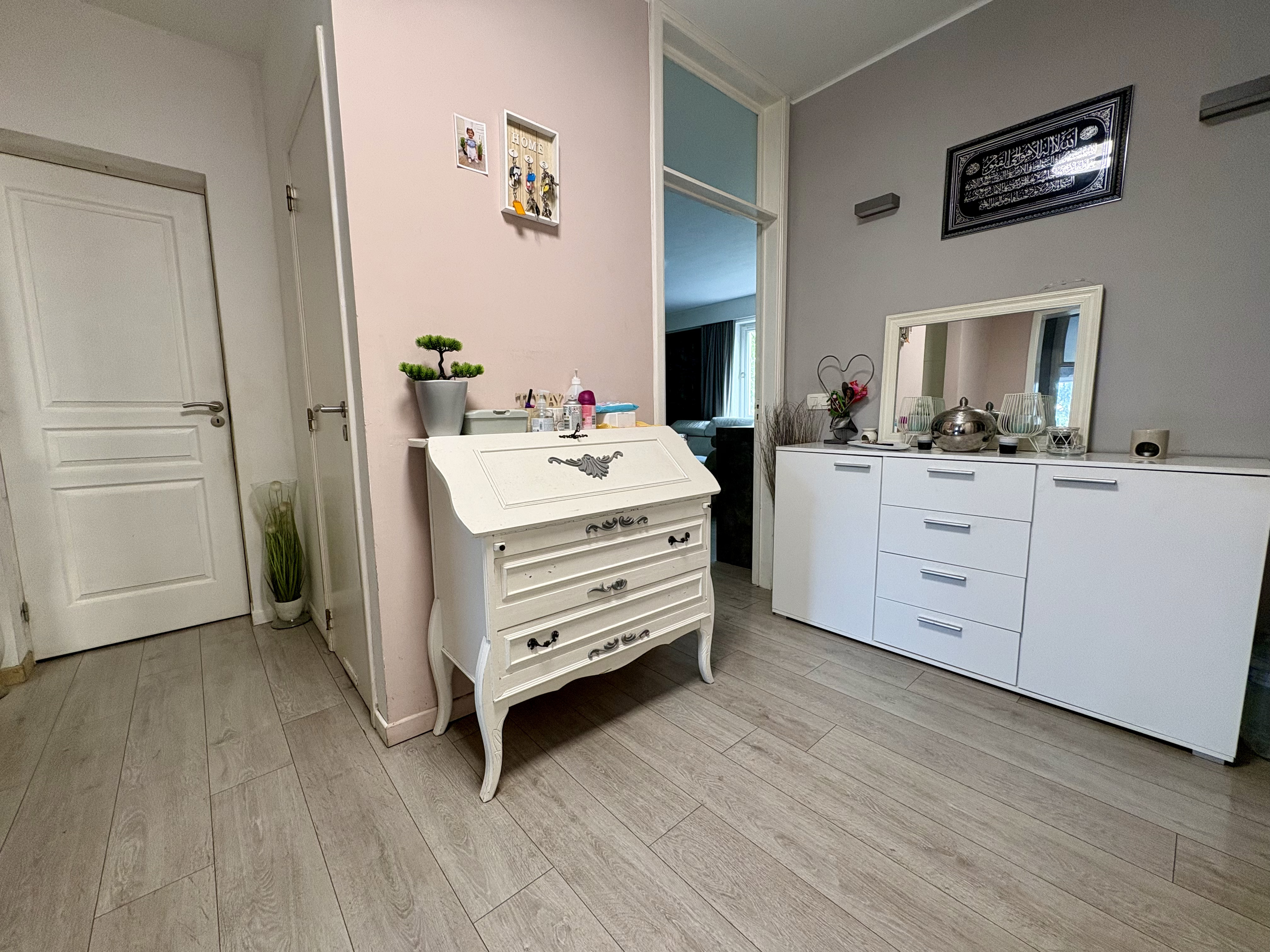 Hall 1