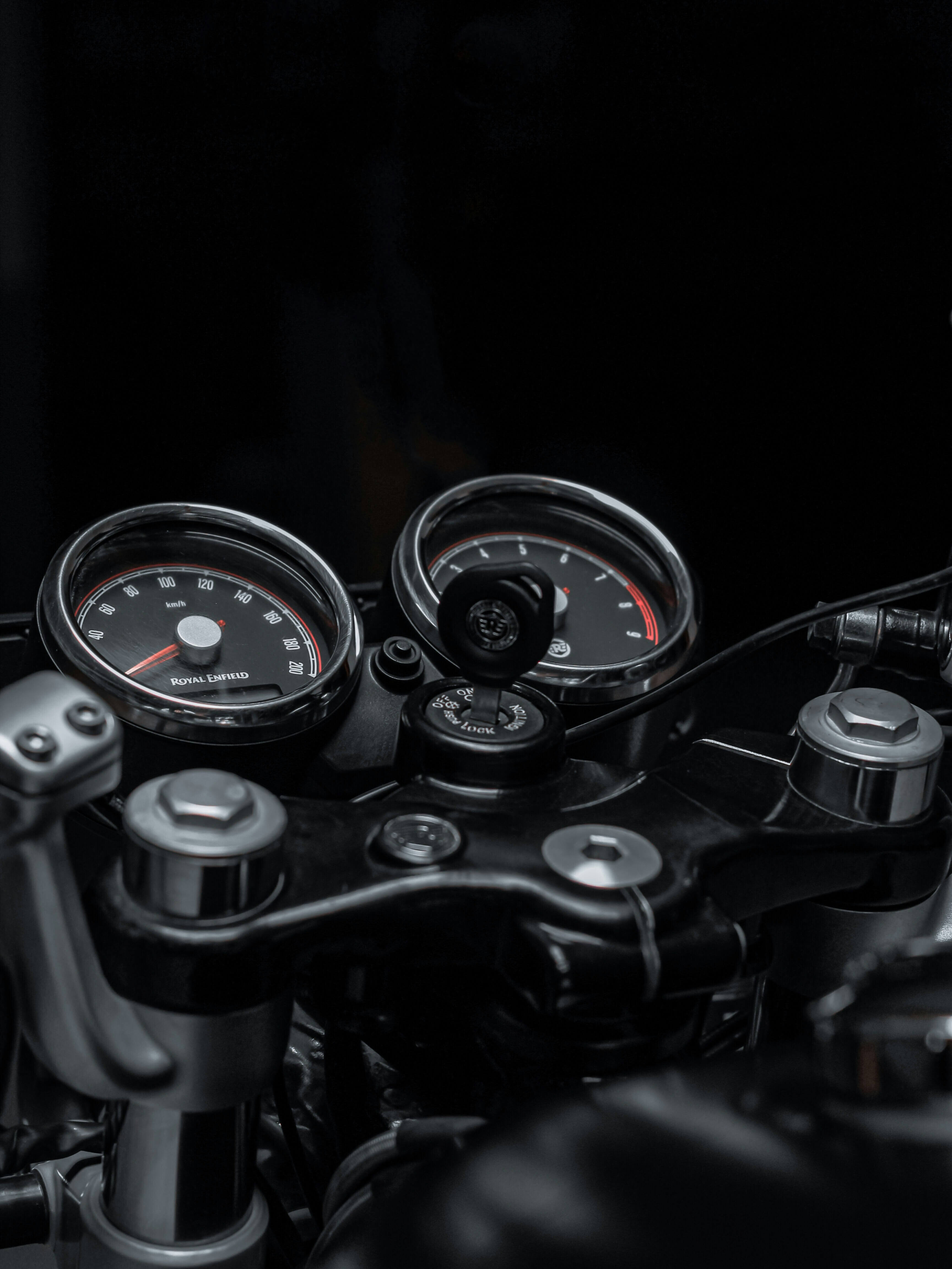 Double de clé de moto avec et sans puce antidémarrage et programmation à Hyères.