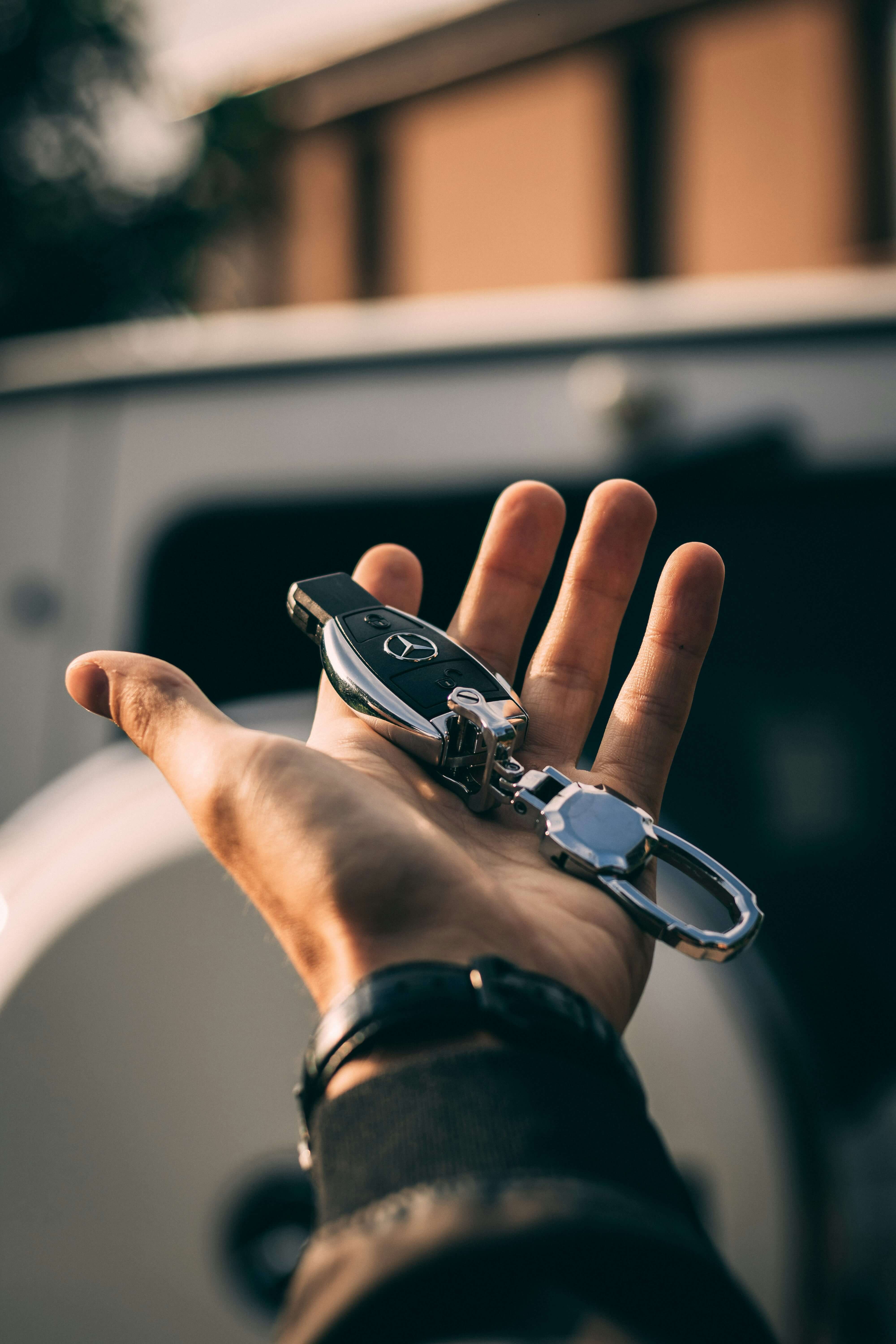 Taille de clé sur mesure, programmation de clé main-libre Mercedes