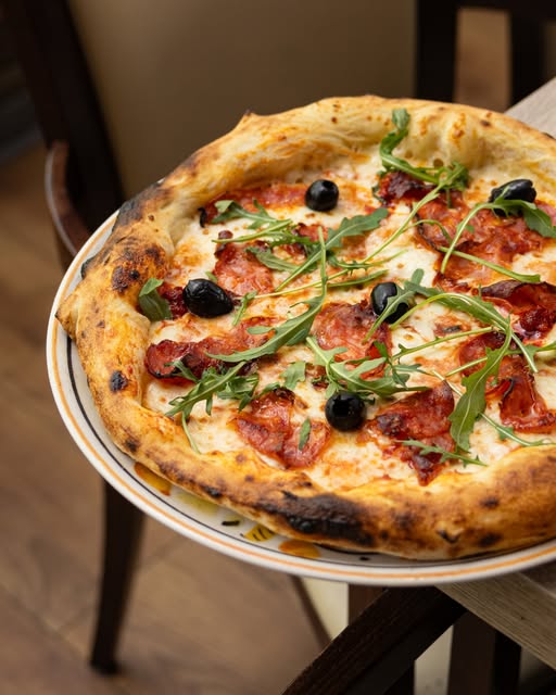 Rose mamma plat pizza 01