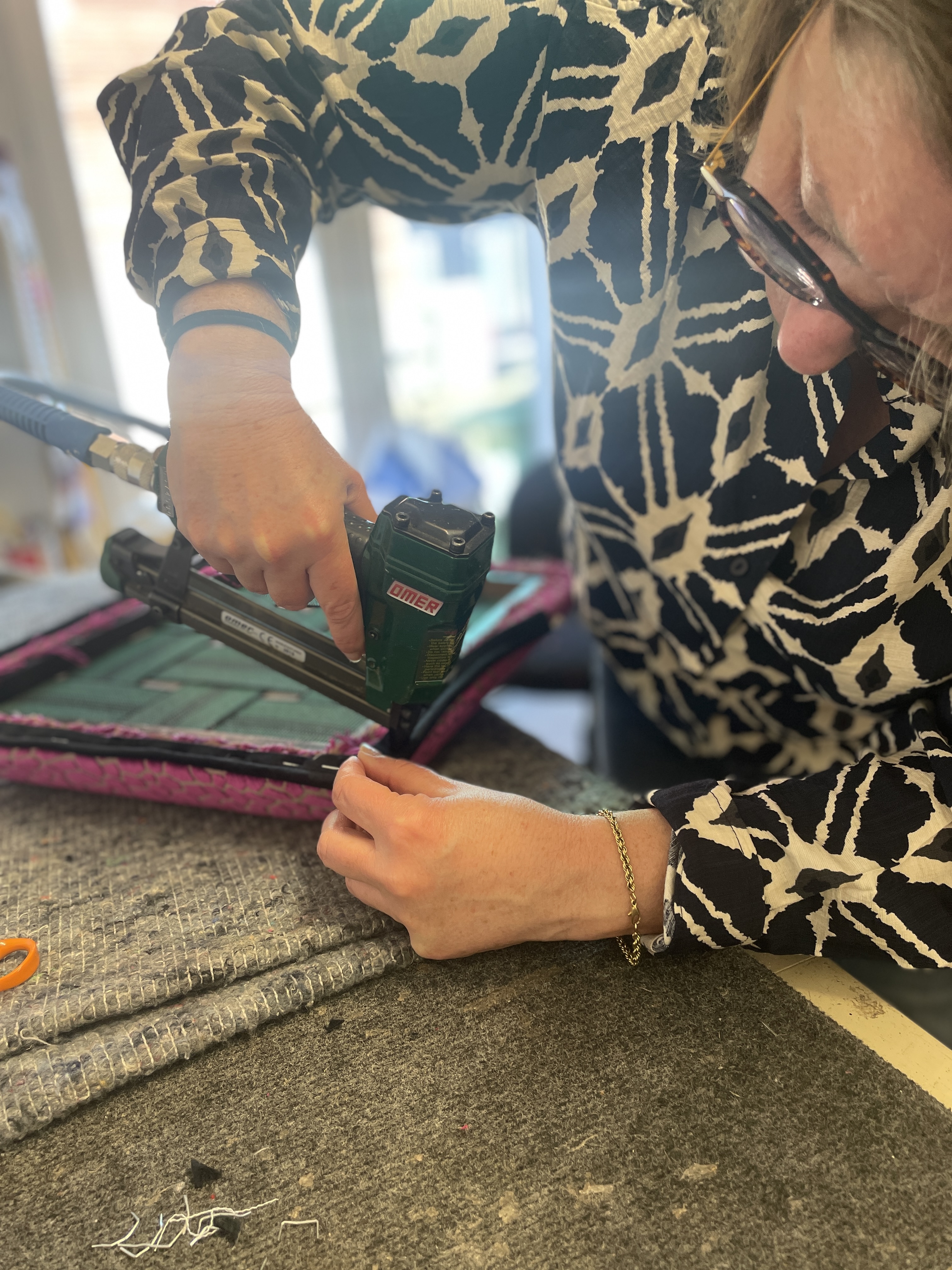 Atelierlesrenaissances tapissierdecorateur relookingmeuble renovationfauteuil tapissierbordeaux tapissiersaintmedardenjalles tapissierlacanau tapissierandernos saintmedardenjalles merignac 