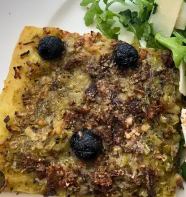 Pissaladiere-d-aubergine-et-oignons-doux