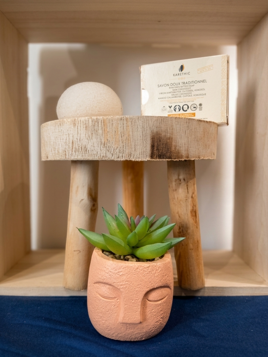 Cosmetiques-et-accessoires-bio-Ansulia-Massages-Soins-Perpignan-2-