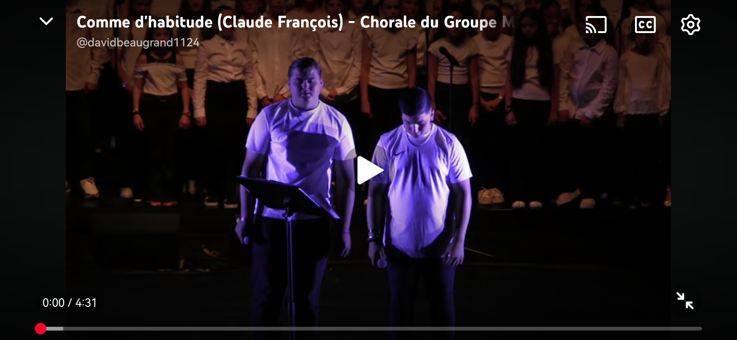 DE LA SCOLARITÉ À LA SCÈNE... 