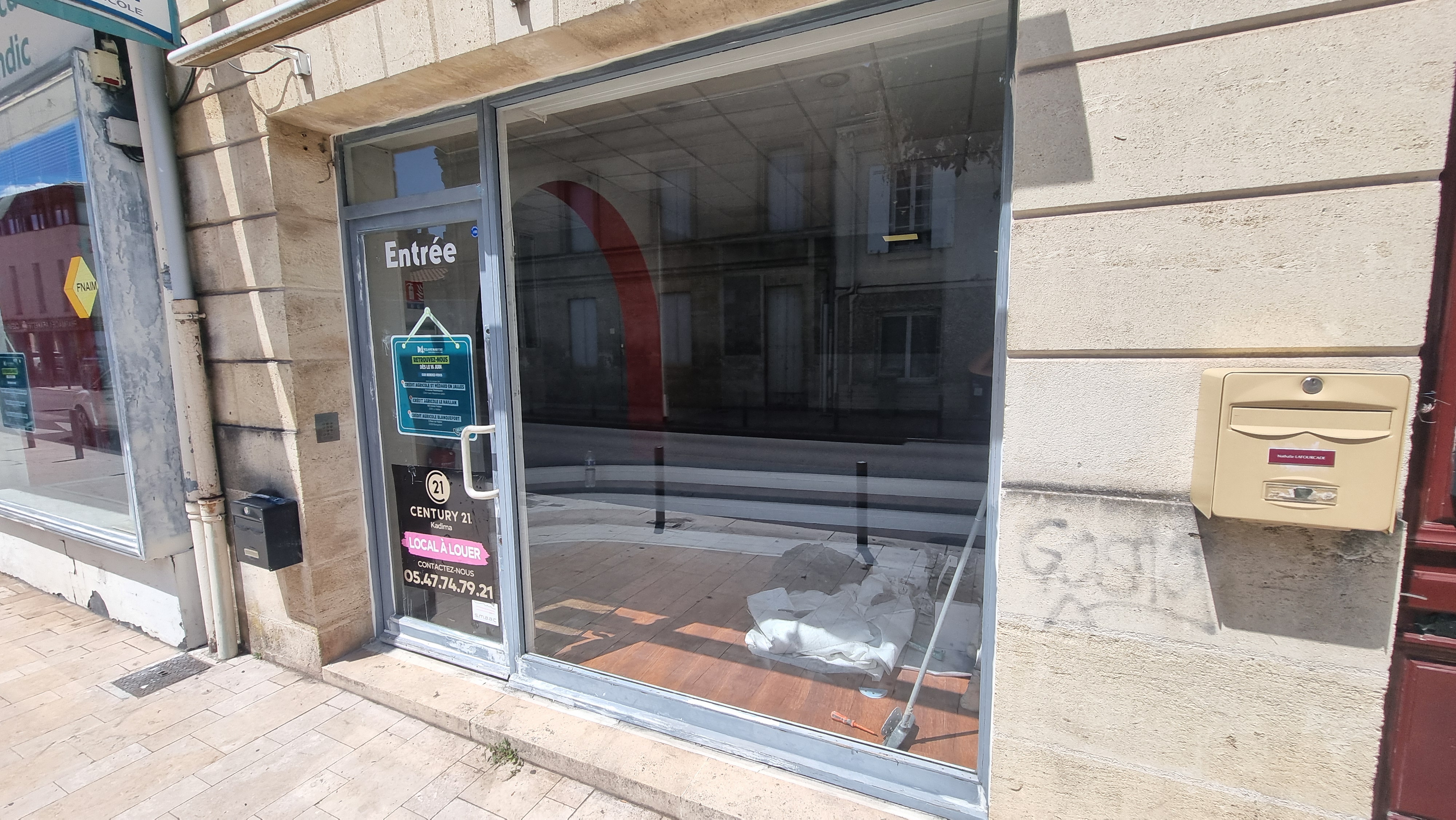 Remplacement d’une vitrine feuilletée 55.2 à Saint-Médard-en-Jalles
