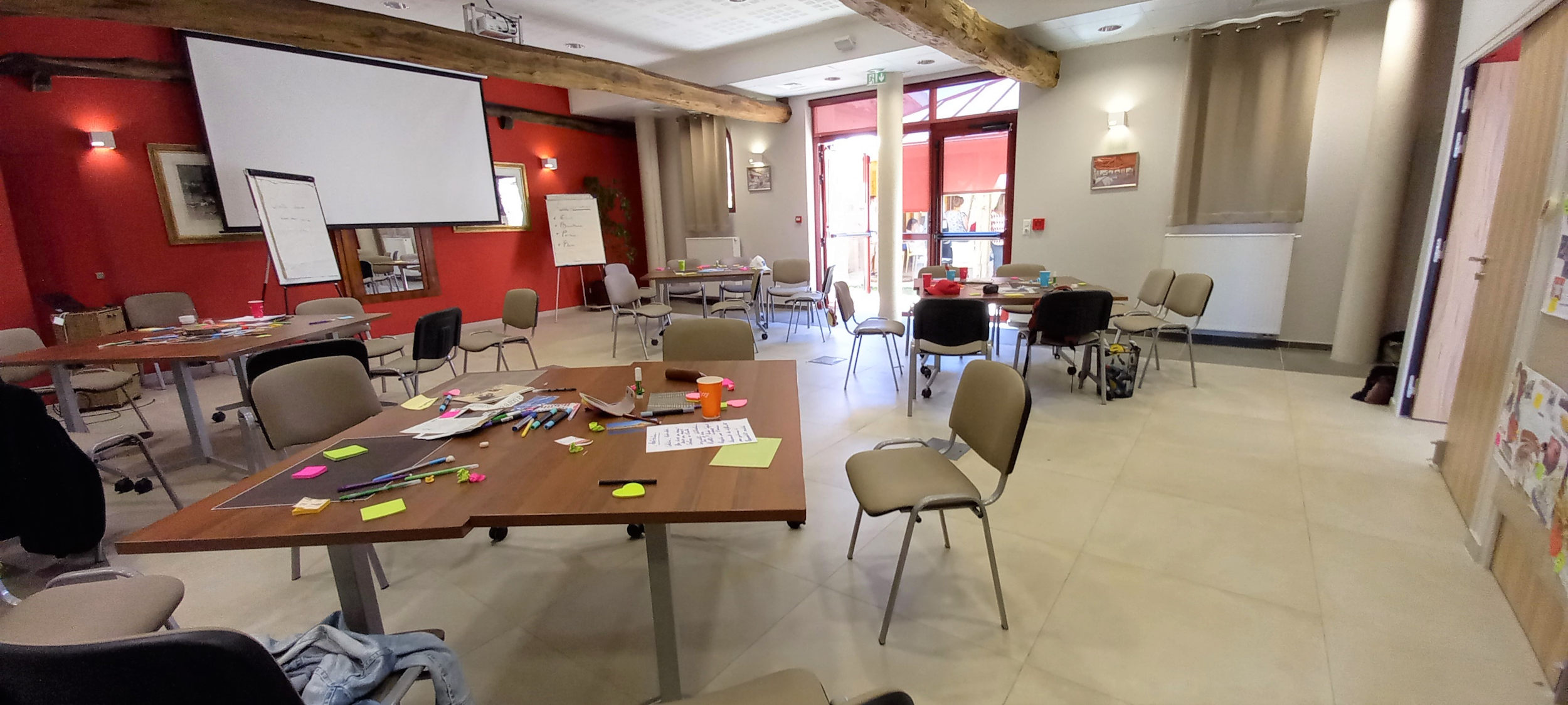 Salle reunion sud oise thermique acoustique equipee la croisee des possibles