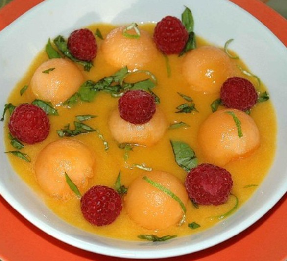 Soupe-de-melon-aux-framboises