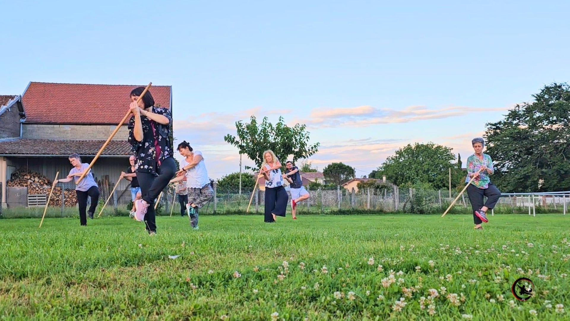 Cours tai chi baton forme 18 maubec isere art du mieux etre