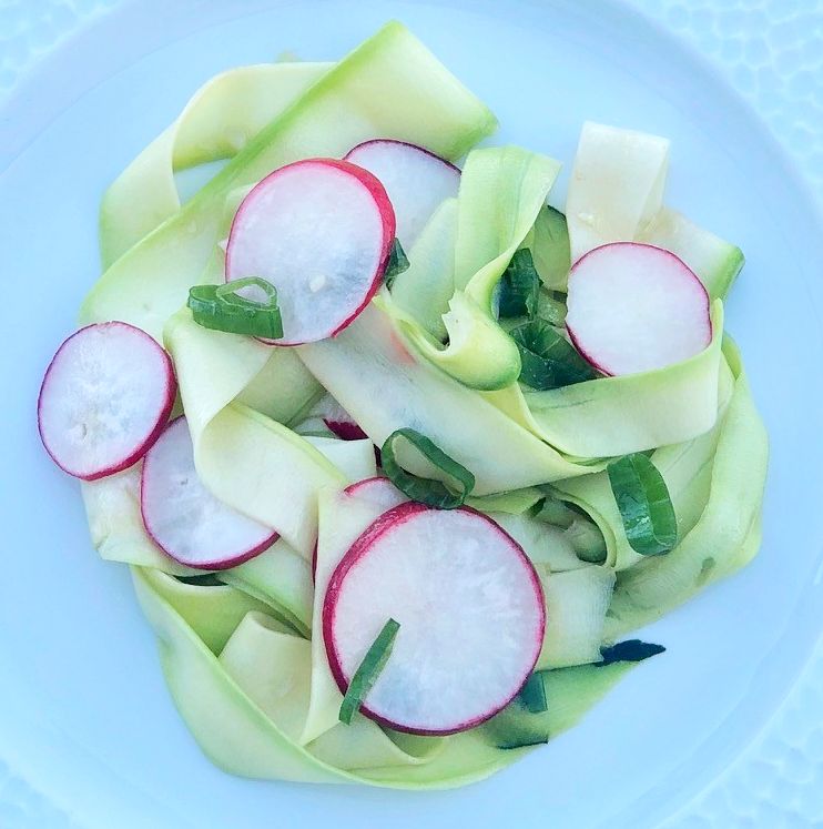 Salade-de-courgettes-radis-et-feta