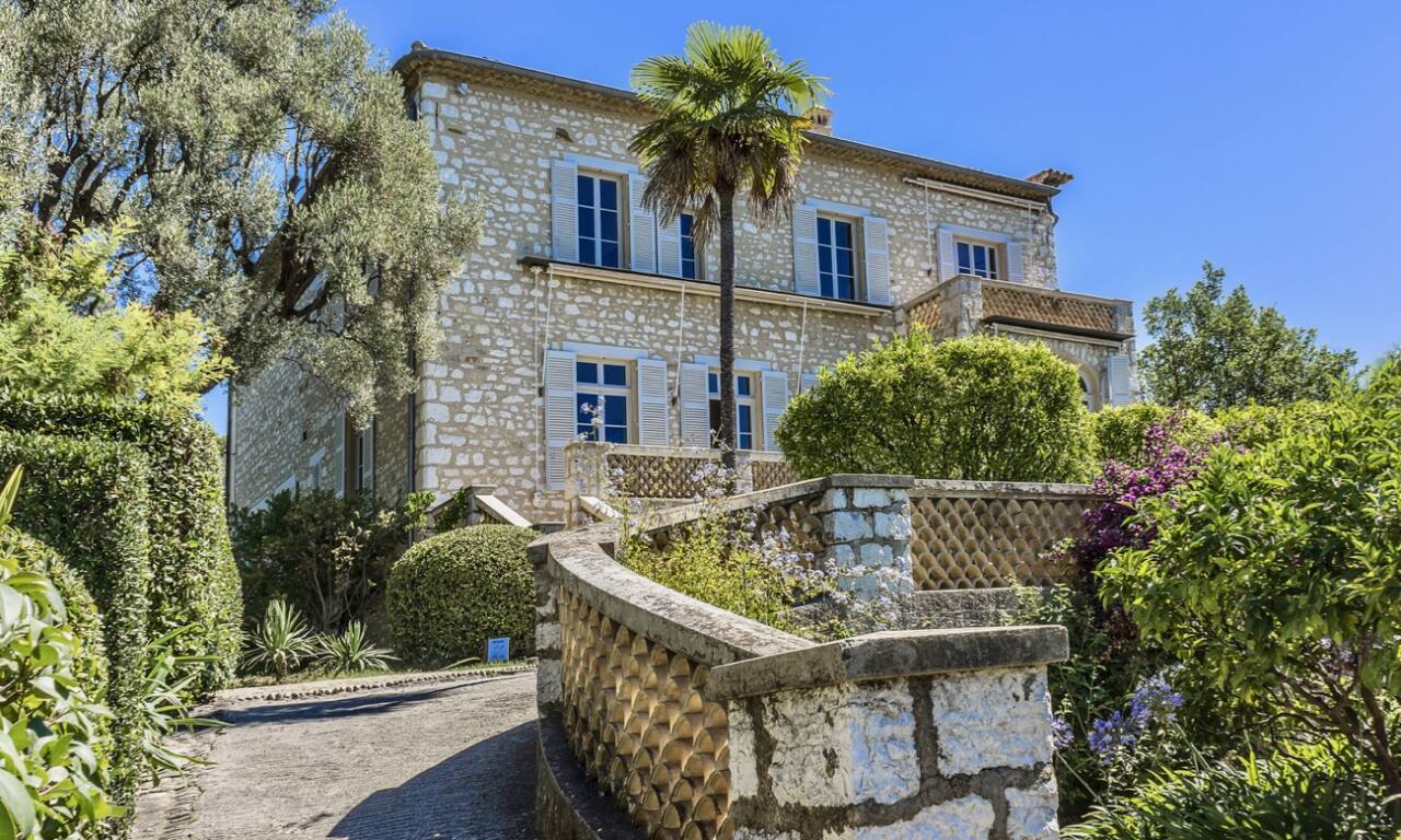 Musee-Renoir-maison-peintre-Cagnes-City-Guide-Love-Spots-13-1280x768