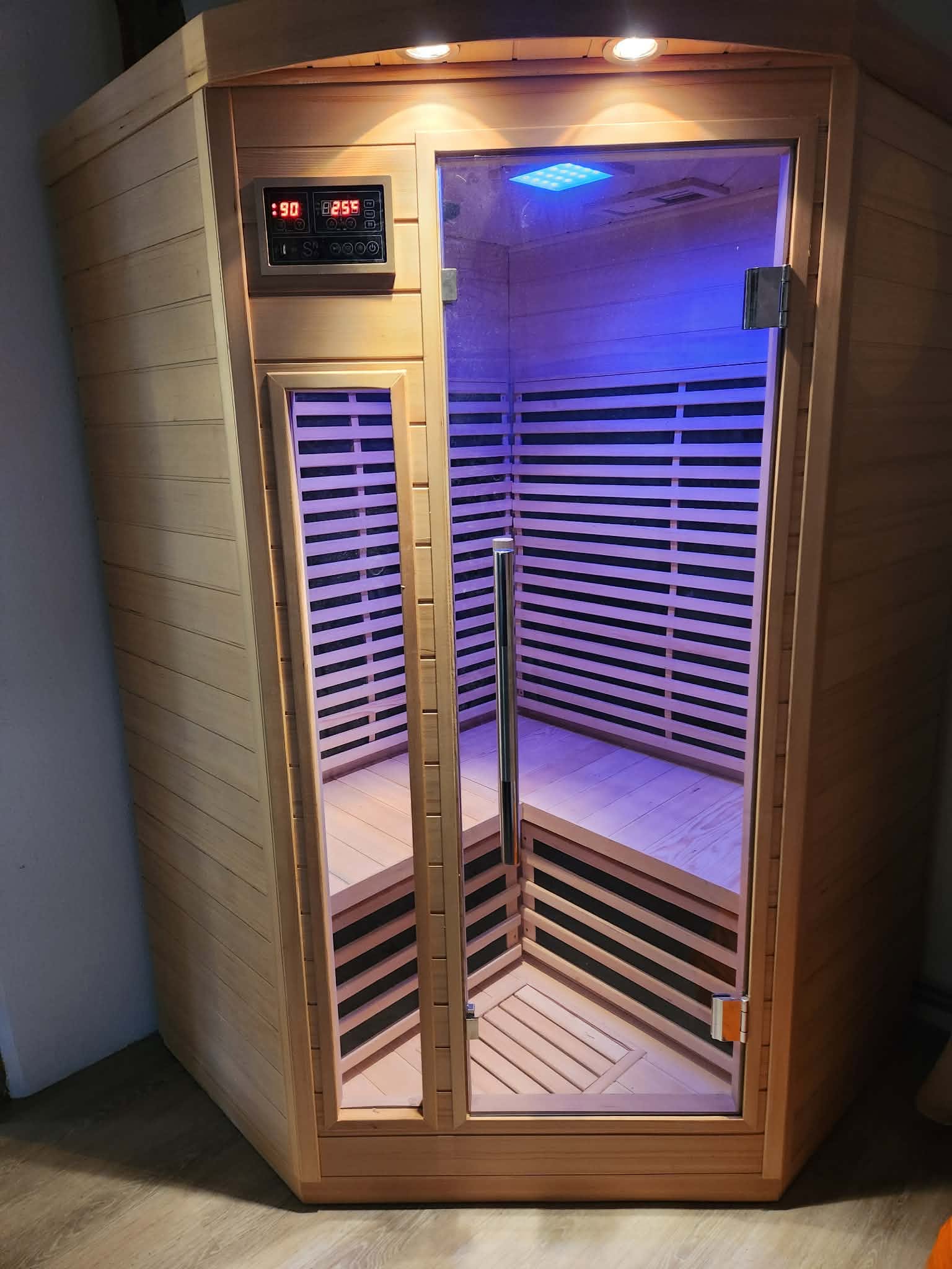 Lou-bel-air-sauna-ext