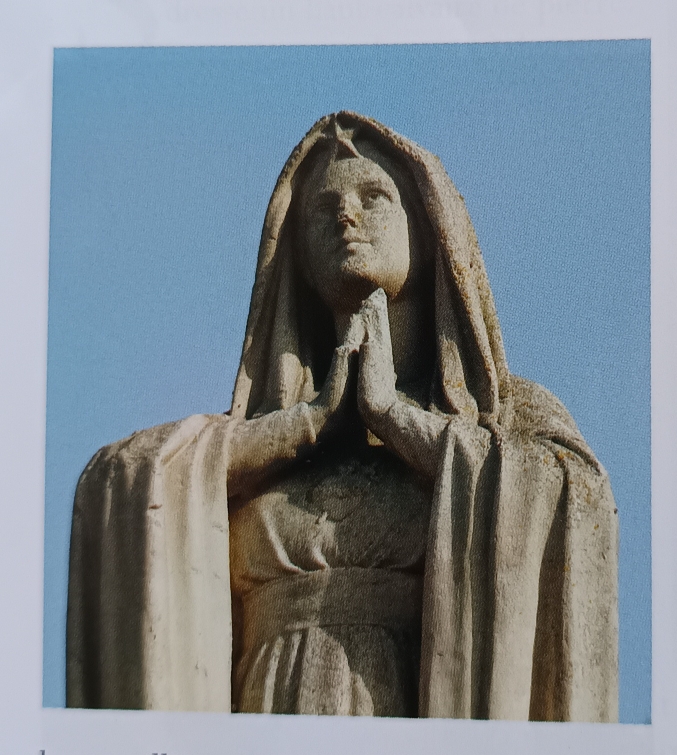 Statue-marie-la-providence