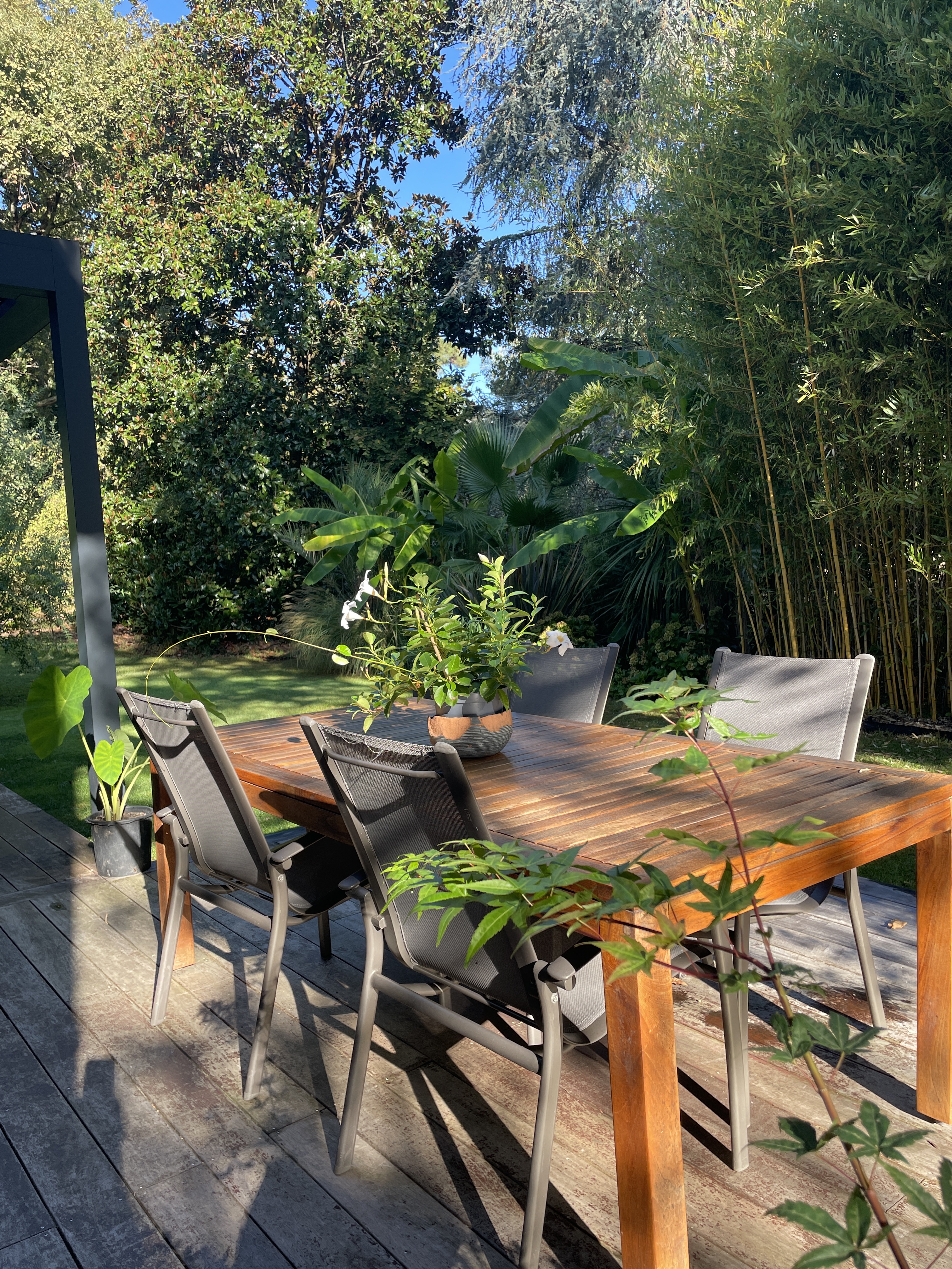 Maison chambre d hotes airbnb booking saint aubin de medocproche saint medard en jalles bordeaux atelier les renaissances tapissier decorateur