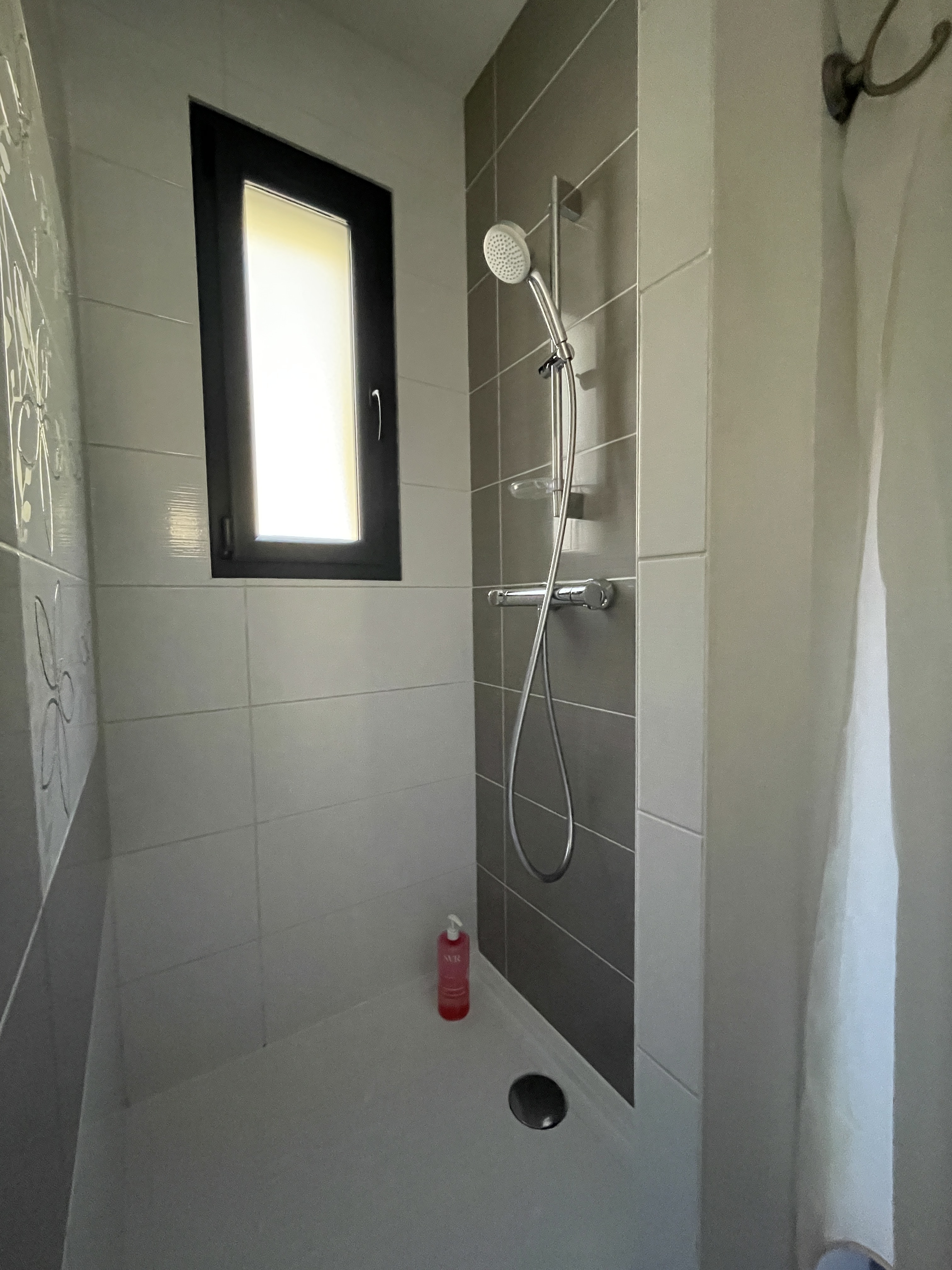 Maison de charme chambre d hotes airbnb booking saint aubin de medoc bordeaux atelier les renaissances tapissier decorateur