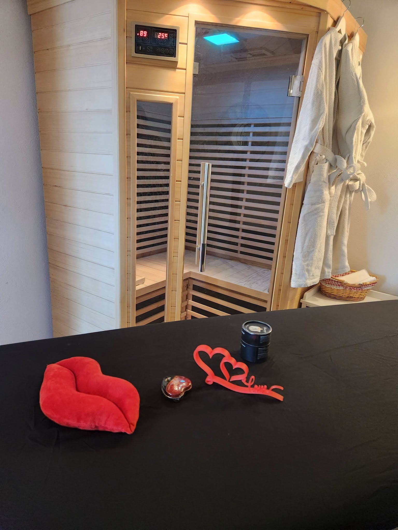 Lou bel air sauna et table