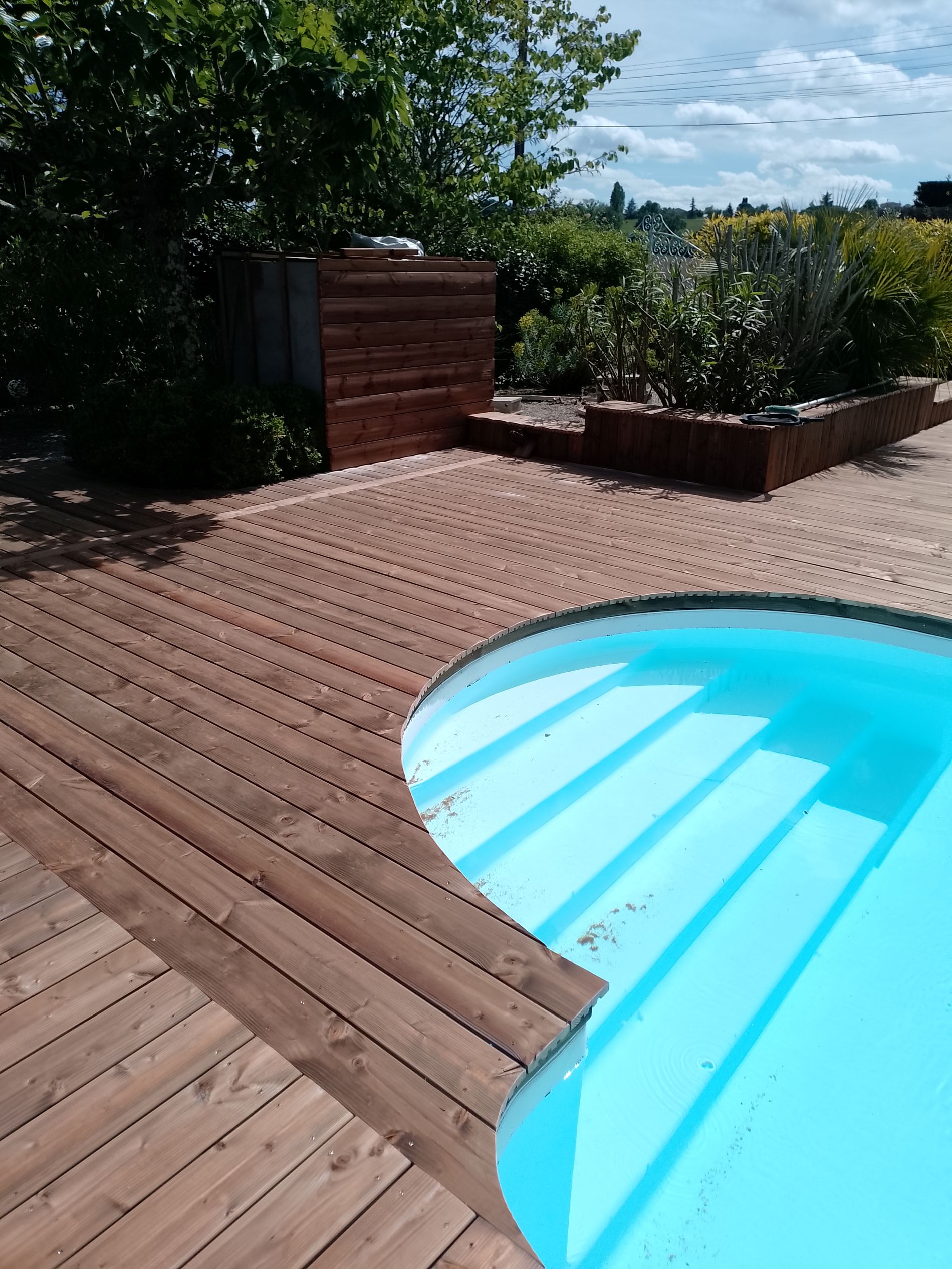 Terrasse bois piscine montauban