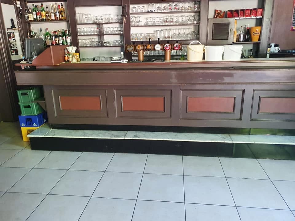Bar en bois2