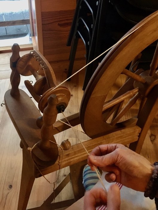 Atelier-laine-Filage-de-tail