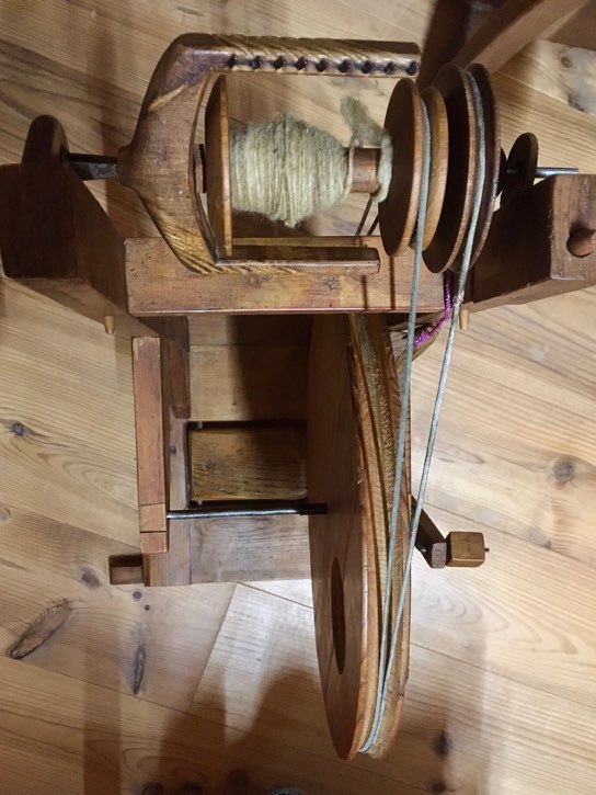Atelier-laine-Rouet-02