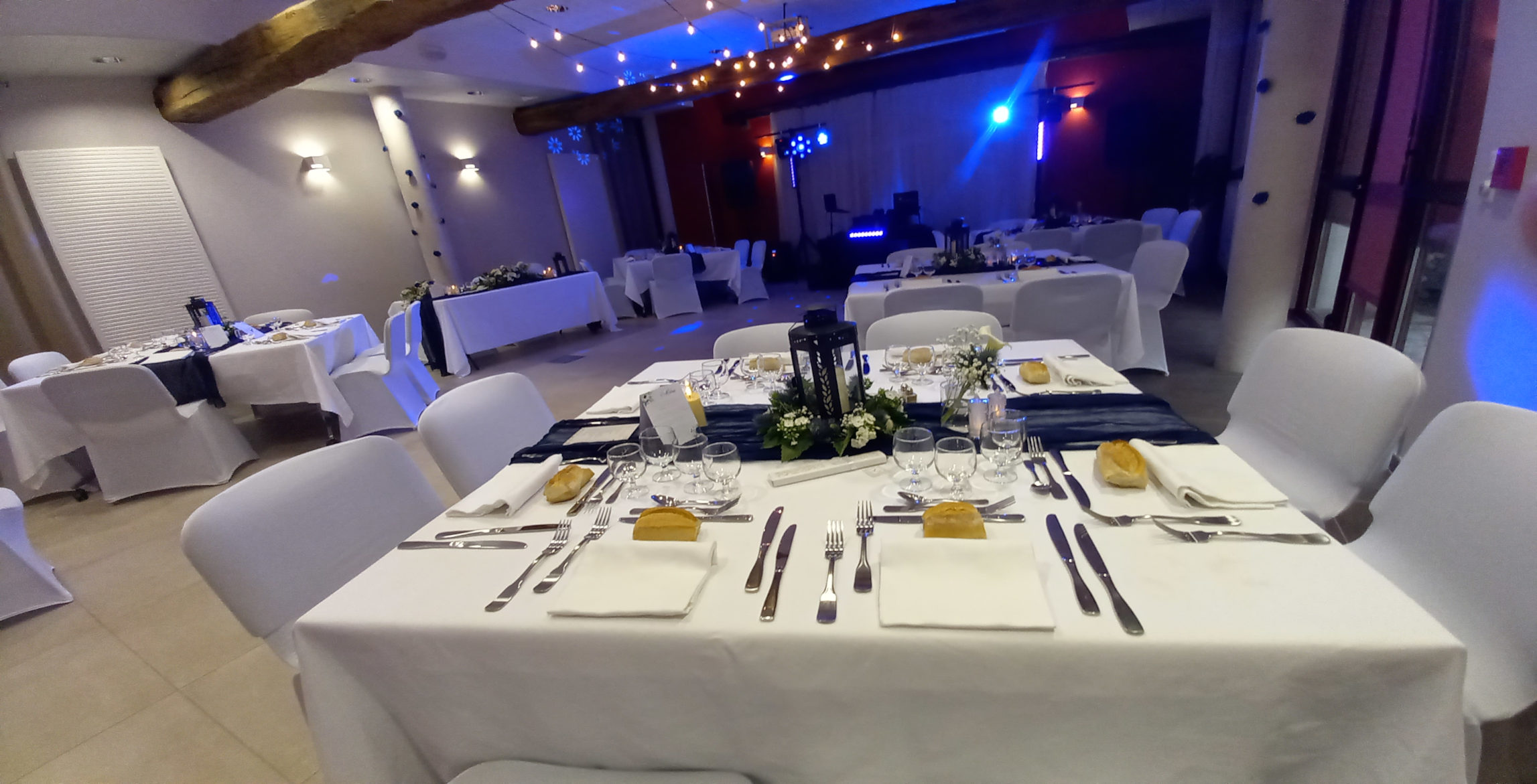 Salle bleue reception personnalisable la croisee des possibles oise