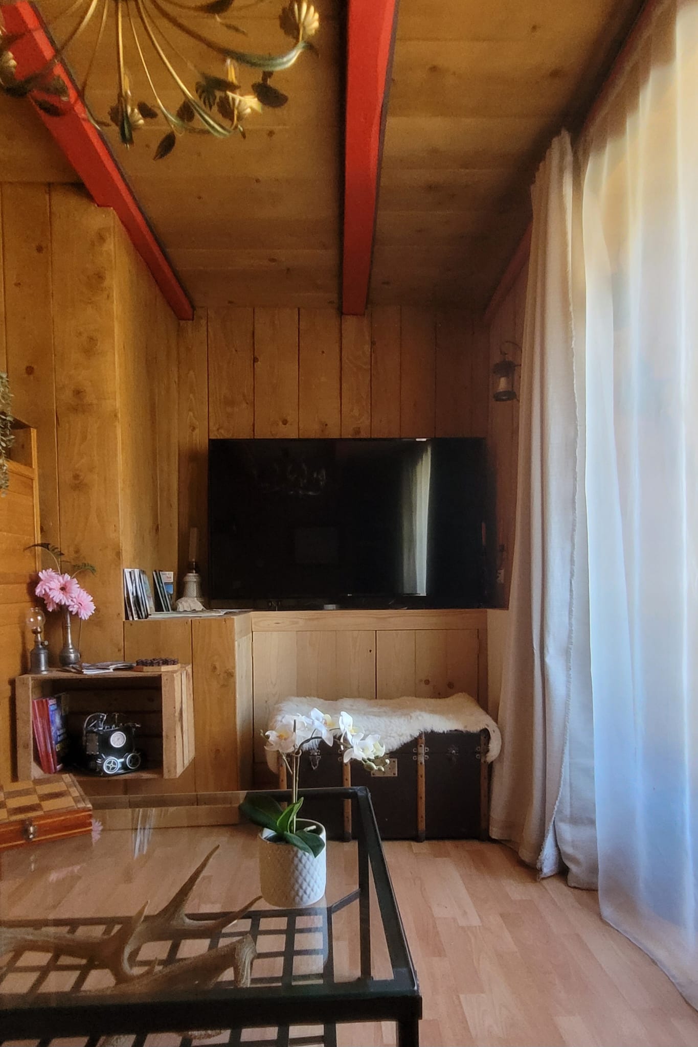Relais-Abelan-espace-tv-salon