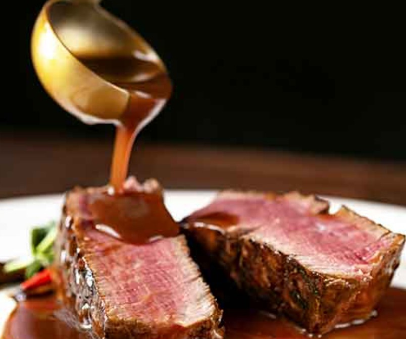 Noisettes-de-chevreuil-au-vin-rouge