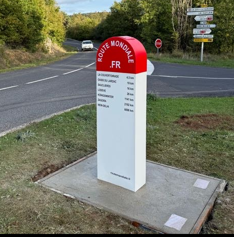 8 éme borne Aveyronnaise