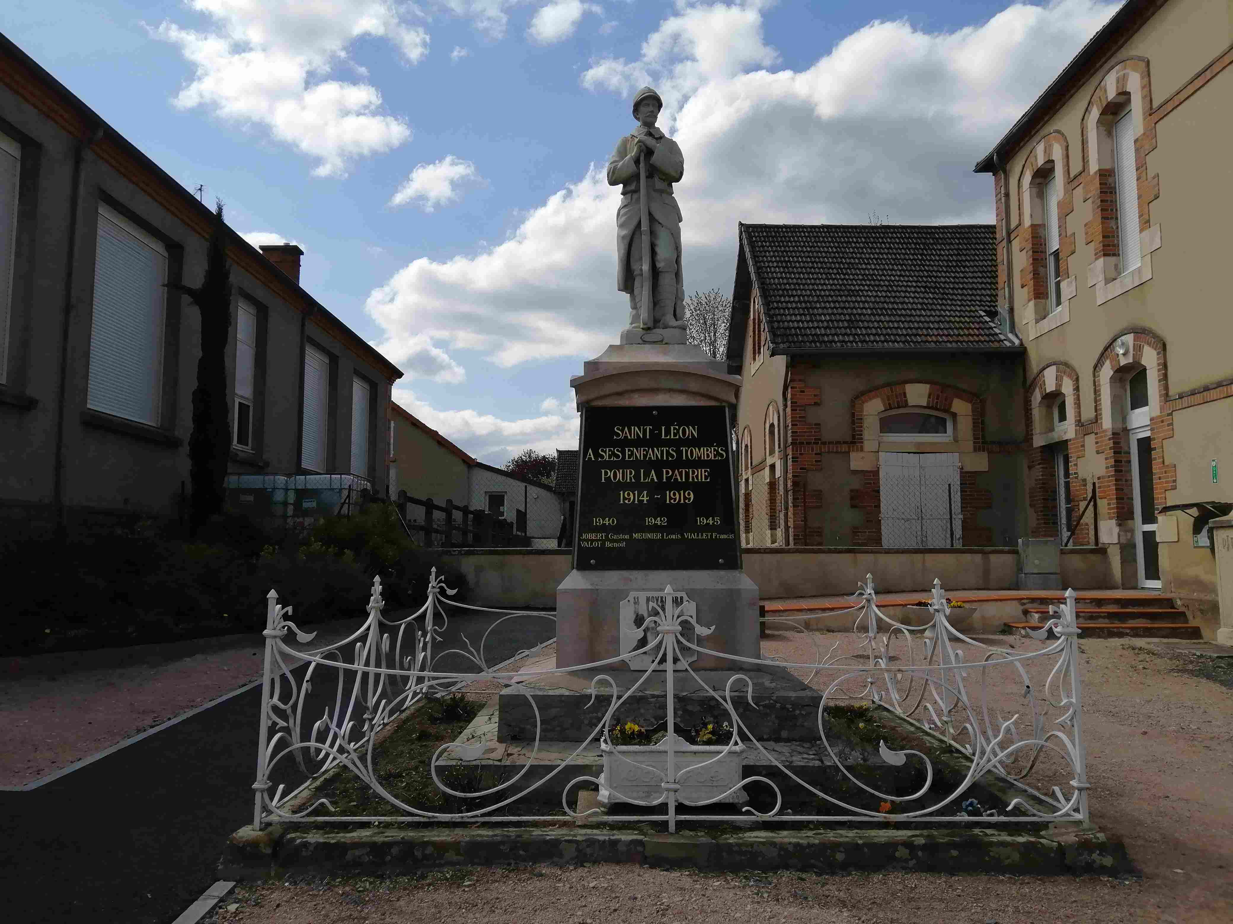 Monument actuel st leon