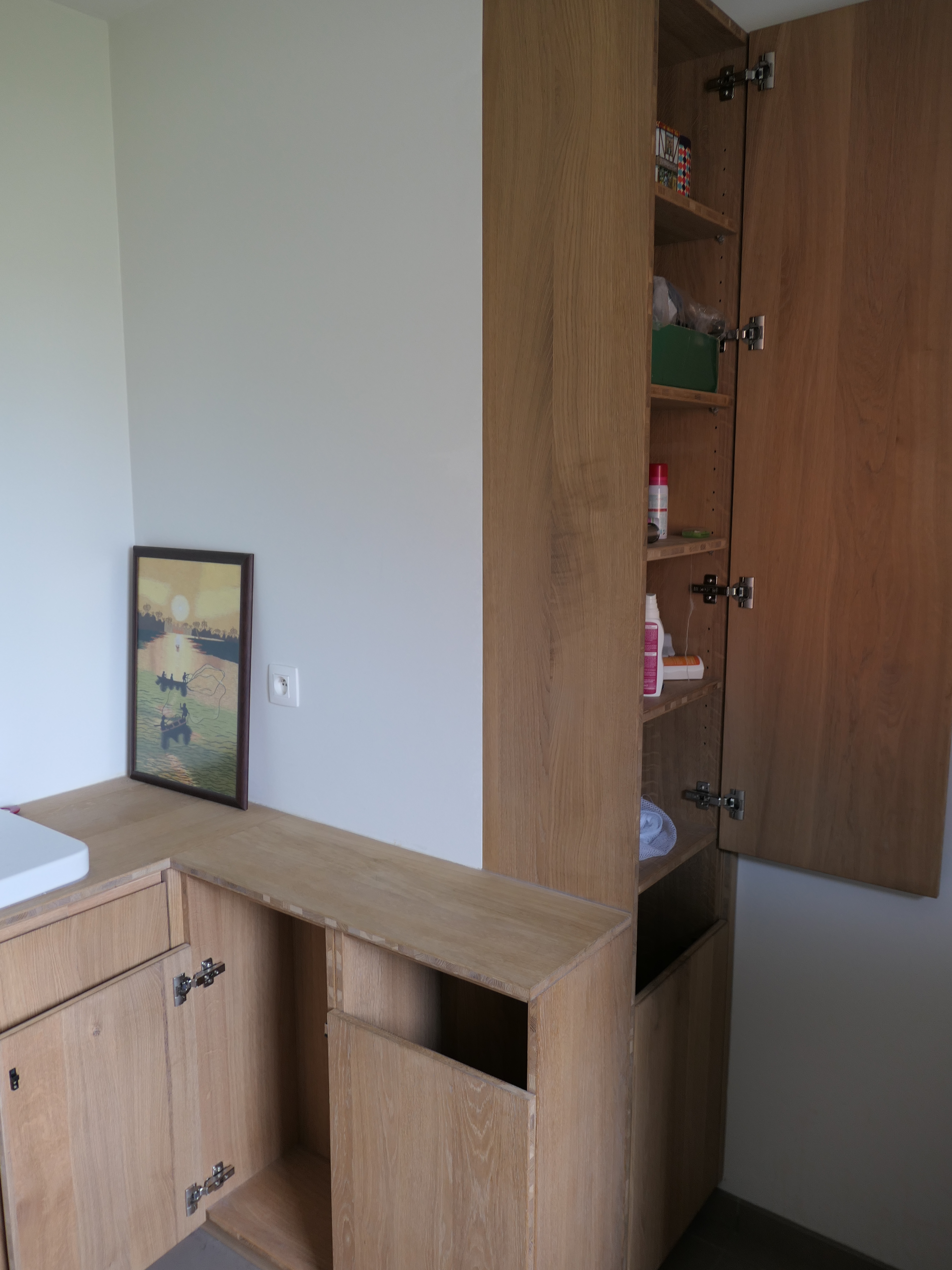 20211017 14h57m02s mobilier charlottelisart ateliernihoul sdb