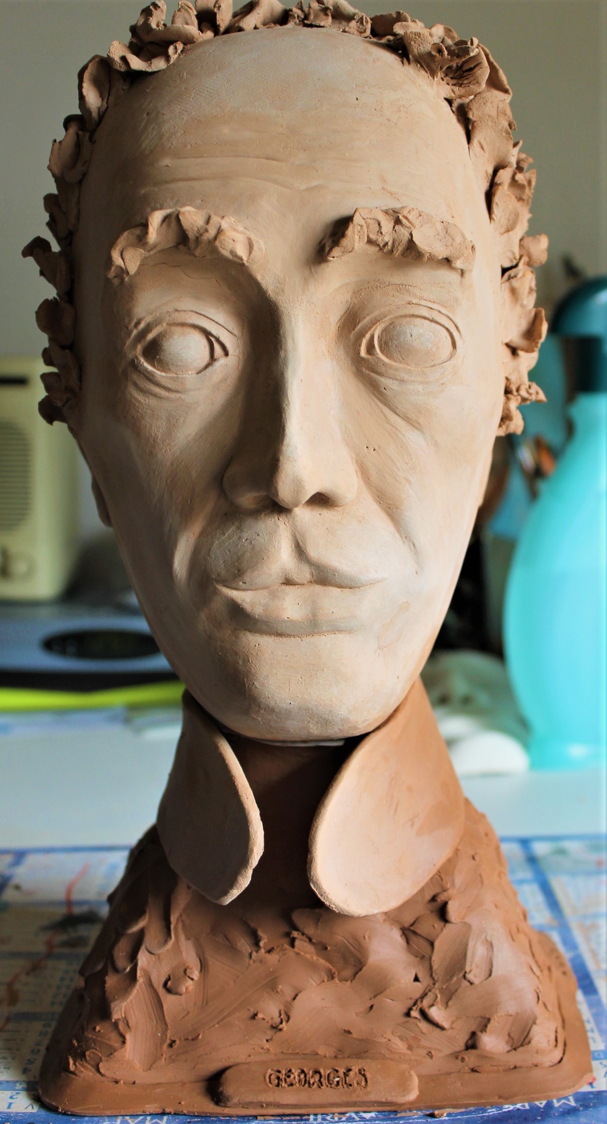 Georges buste argile cuite et vernissee 17x33 2018