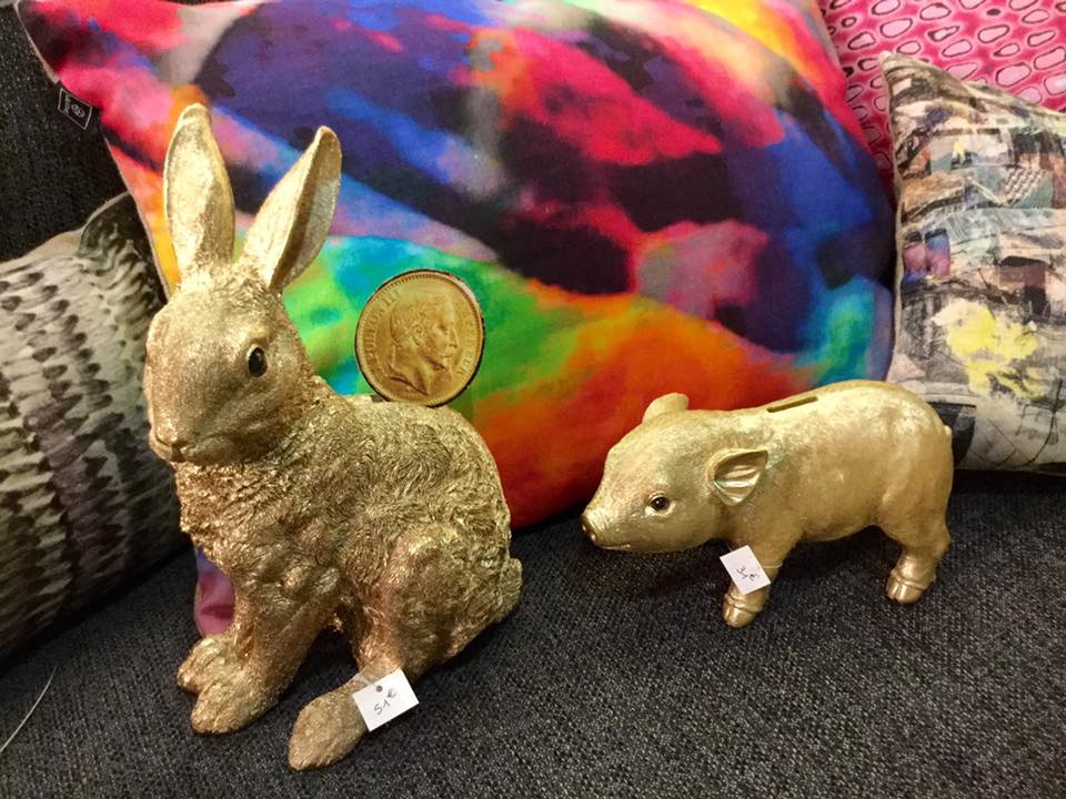 Lapin et cochon doré tirelires
&klevering
